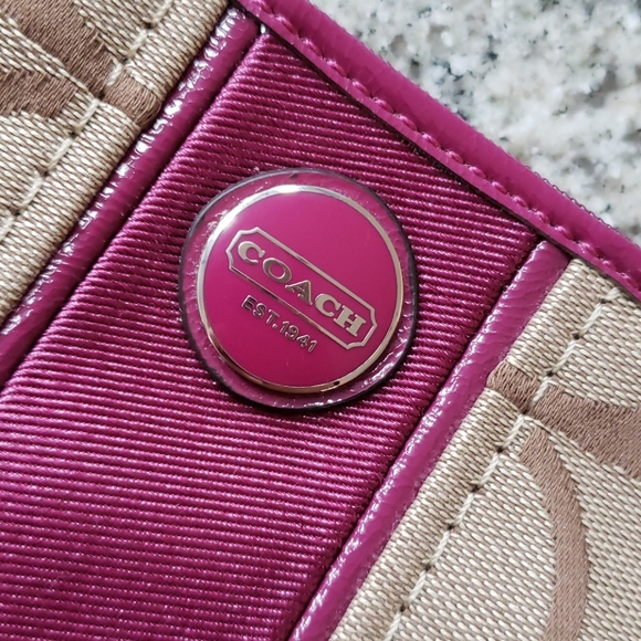 Coach Large Signature Wristlet - Picture 2 of 16